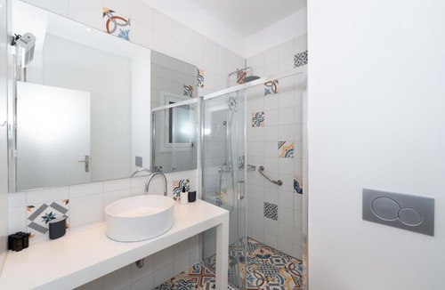 Ilisia Apartment | Spacious Modern Apartment in Athens near Metro