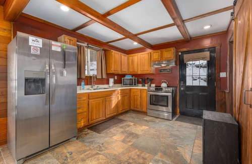 Terra Alta Cabin | Spacious, modern cabin w/resort perks, firepit and dog friendly