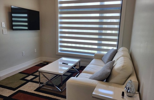 Abbotsford Apartment | Spacious, Modern, Clean