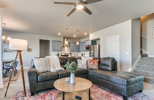 Yukon House | Spacious, Modern Comfort Awaits in Southfork Addition