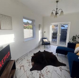 Northampton House | Spacious, Modern, Comfortable Home in Northampton