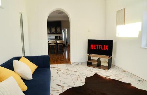 Northampton House | Spacious, Modern, Comfortable Home in Northampton