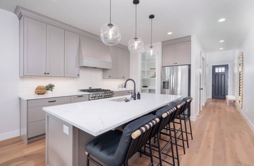 Lehi House | Spacious, Modern, Executive 6-bedroom + office home in Lehi