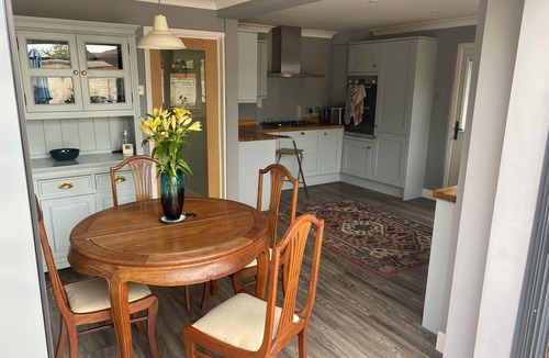 Eaton Socon House | Spacious, modern family home. Open and airy in summer, cosy log fire in winter.