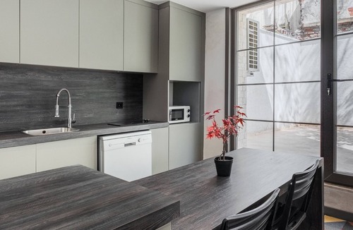 Harbiye Apartment | Spacious Modern Flat with Balcony 5 min to Taksim