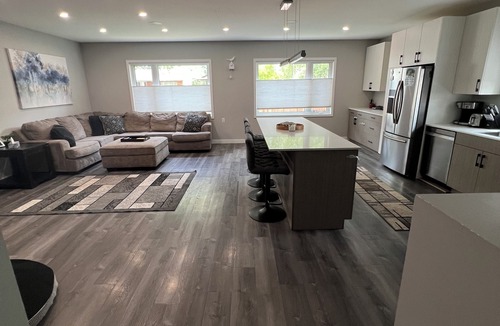 Tuxedo House | Spacious modern home with fully fenced yard. Pet friendly! Quiet neighbourhood.