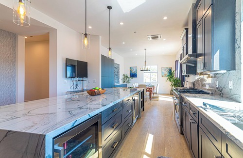 Santa Rosa House | Spacious Modern House with Views in Heart of Sonoma Wine Country