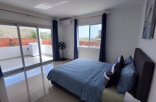 Lagun House | Spacious modern house with sea view near various beaches