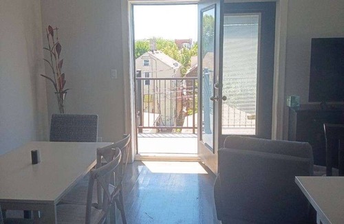 Lower West Side Apartment | Spacious Modern Pilsen Retreat | Sleeps 8 | Near Downtown Chicago