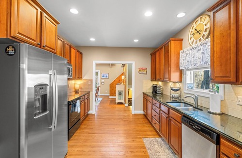 Pedlars Edge House | Spacious Mountain Family Retreat-Hot Tub & Game Room