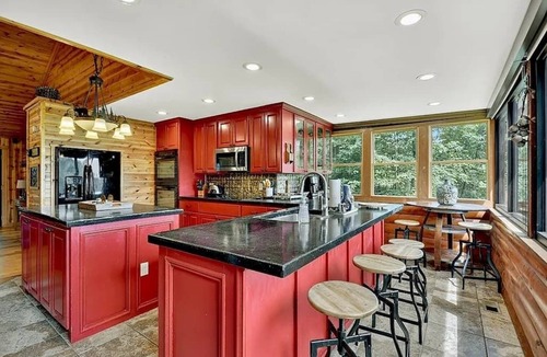 Helen Cabin | Spacious mountain cabin near Helen, GA, perfect for families who love nature!