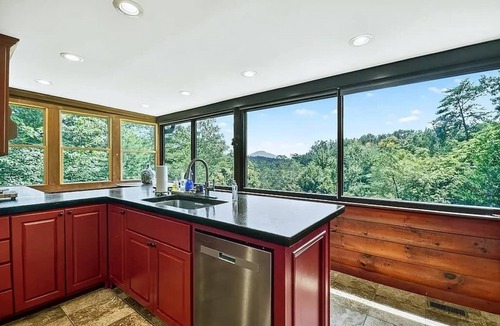 Helen Cabin | Spacious mountain cabin near Helen, GA, perfect for families who love nature!