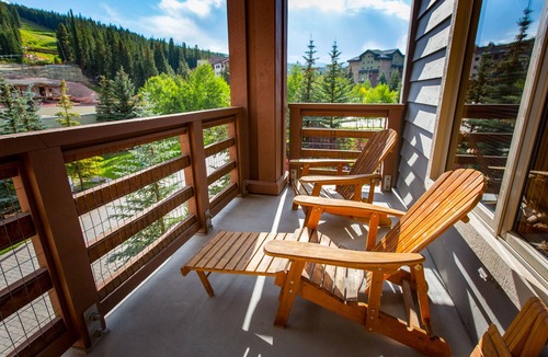 Copper Mountain Village Condo | Spacious, Mountain Chic, Close to Ski Lift 1 bedroom