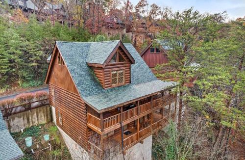 Sevierville House | Spacious Mountain Cabin Perfect for Relaxing