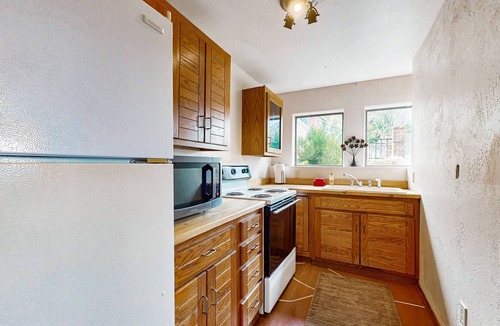 Durango House | Spacious mountain retreat w/incredible views, hot tub, gym & great location