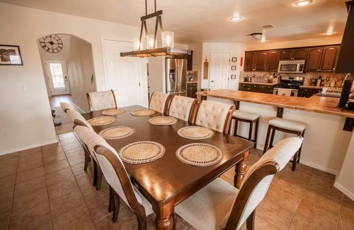Las Cruces House | Spacious Mountain-View Home near White Sands National Park