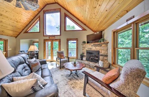 Indian Rock Springs House | Spacious Murphy Chalet w/Hot Tub: Mtn Views!