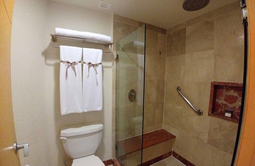 Cozumel Hotel | Spacious Studio at Caribbean with Beach & Pools