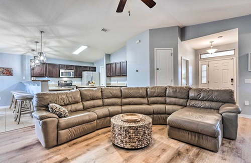 Navarre House | Spacious Navarre Retreat w/Fenced-In Yard!
