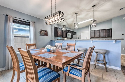 Navarre House | Spacious Navarre Retreat w/Fenced-In Yard!