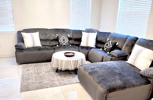 Eisenhower House | Spacious New Build Close to Fort Myers Sleeps 10+