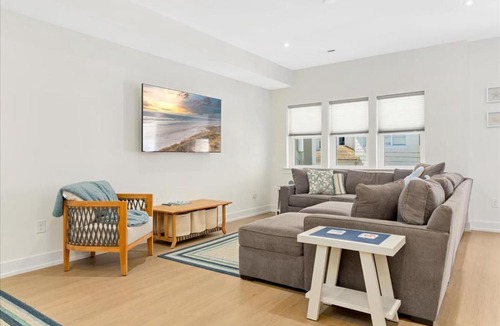 Ventnor City House | Spacious Newly Built Townhouse 2 blocks to Beach