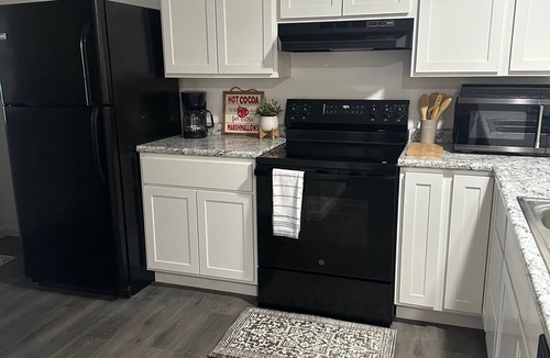 Higgston Cottage | Spacious newly remodeled 2-bed 2 bath - 8 miles from Brewton Parker University