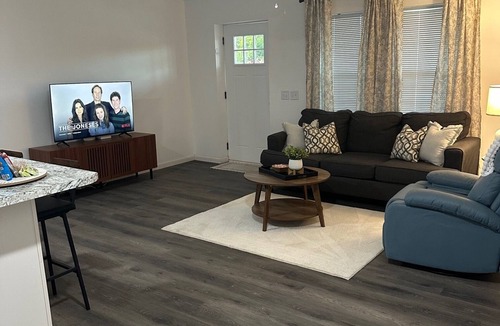 Higgston Cottage | Spacious newly remodeled 2-bed 2 bath - 8 miles from Brewton Parker University