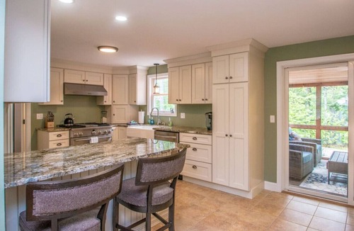 North Conway House | Spacious North Conway Home - AC/Hot tub and Games!