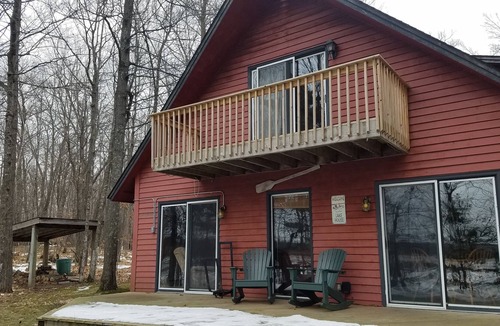 Hillman Cabin | Spacious Northwoods Lakefront Retreat!