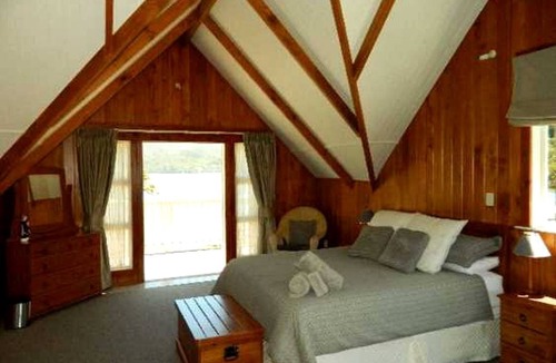 Tryphena Cabin | Spacious Lodge Rental in Tryphena, Great Barrier Island, New Zealand