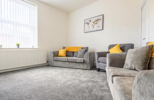 Morley House | Spacious Oasis - Perfect for Large FamiliesGroups - Pass the Keys
