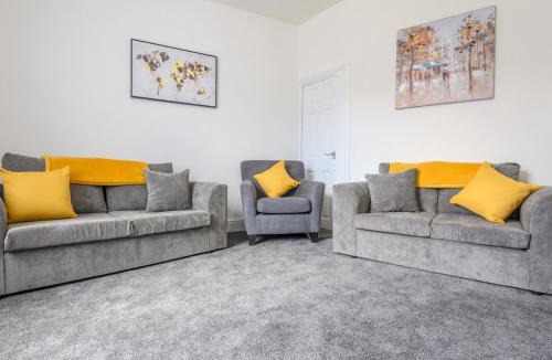 Morley House | Spacious Oasis - Perfect for Large FamiliesGroups - Pass the Keys