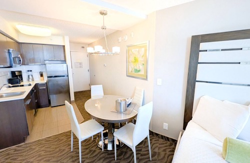 Atlantic City Apartment | Spacious Ocean Front Queen Condo