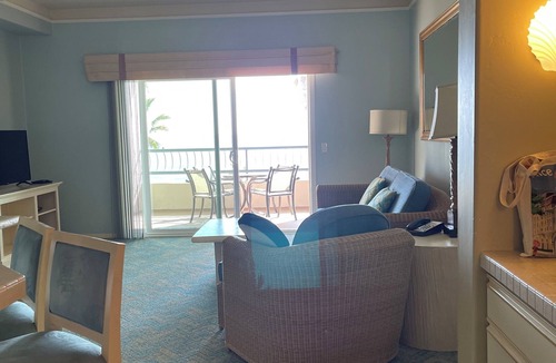 Carlsbad Resort | Spacious Ocean View 1-bedroom, kitchen, resort with WiFi, AC in lovely Carlsbad