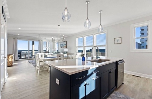 Wilmington Beach House | Spacious oceanfront 7-bedroom house, almost new, made up of two full units