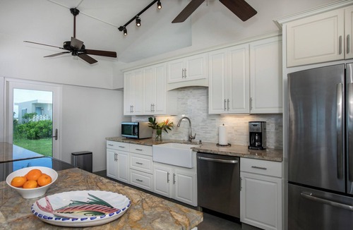 Estate Mount Pleasant East 1 Villa | Spacious Oceanfront 6-bedroom villa with AC in tranquil Christiansted