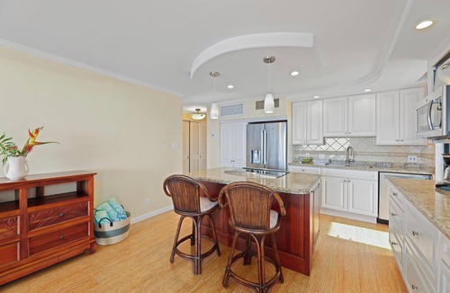 Historic Lahaina Front Street Apartment | Spacious Oceanfront True 1 Bed corner unit with amazing views & steps to beach