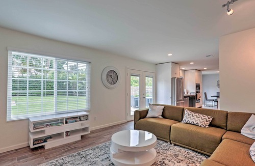 Henie Hills House | Spacious Oceanside Home: Patio & Grill, Near Beach