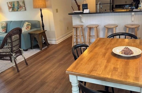 South Rehoboth Cottage | Spacious One Bedroom Carriage House at the Beach!