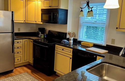 South Rehoboth Cottage | Spacious One Bedroom Carriage House at the Beach!