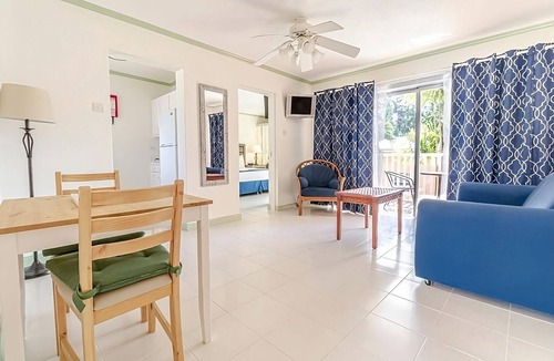 Rendezvous House | Spacious One Bedroom w/Living Area | Convenient Hotel Near Worthing Beach