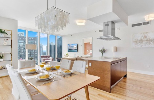 Downtown Miami Apartment | Spacious Open-Concept Suite | Brickell Hub