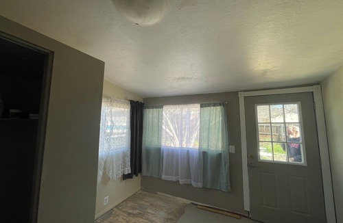 Lake Montezuma House | Spacious & Peaceful bedroom suite with Kitchenette in charming Lake Montezuma.