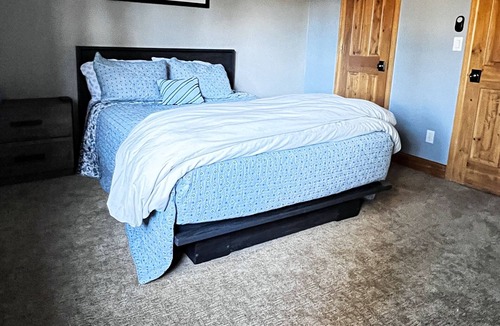 Tabernash House | Spacious, peaceful retreat to gather with friends and family near Winter Park.