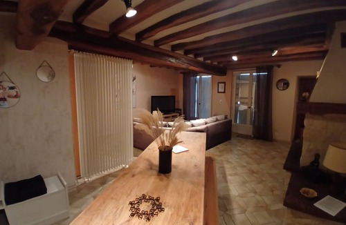 Escamps House | Spacious, peaceful village house.