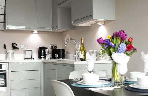 Brighton City Centre Apartment | Spacious Perfect Location Moments Away From Pier