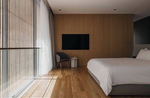 Alaminos House | Spacious & Pet-Friendly Home – 10 Minutes to Disney, TVs in Every Bedroom!