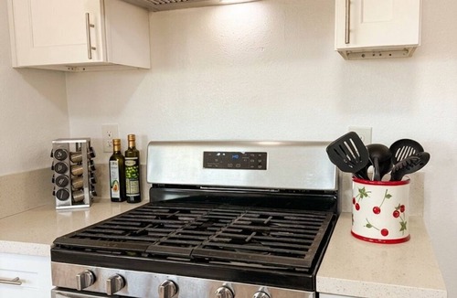 Lancaster House | Spacious Pet-Friendly Home in Lancaster, Private Yard, Parking & Fast WiFi
