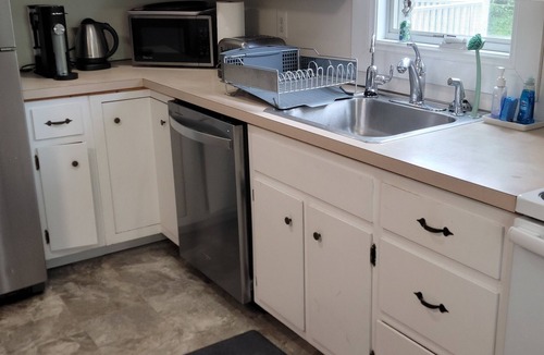 Plymouth House | Spacious, pet friendly home in Manomet. Weekly in summer & monthly in winter.